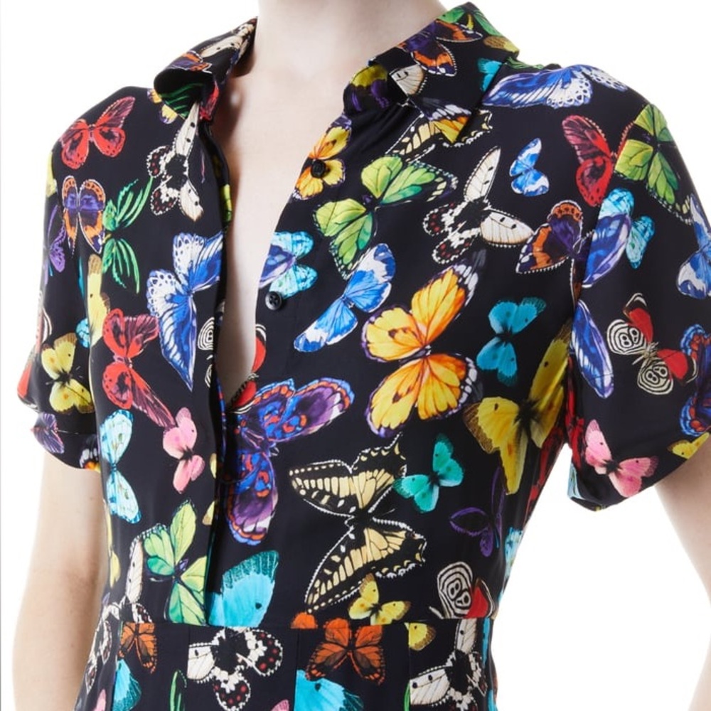 New- Alice + Olivia Tori Short Sleeve Pleated Shirt Dress - Picture 4 of 15